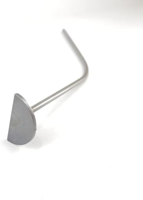 Probe and Tunnel Cleaning Tool for Mole Trapping