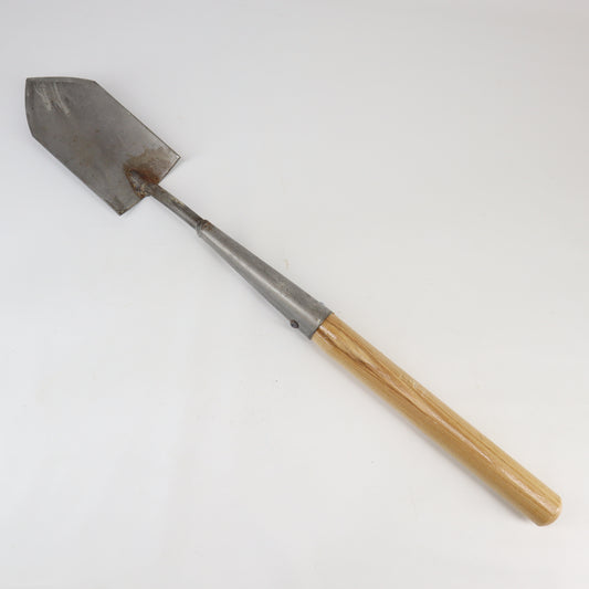 Trappers Trowel for Gopher Trapping